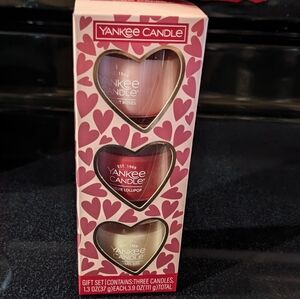 Yankee Candle Heart Gift Set of 3 Mini Candles 1.3 oz Each In Gift Package Box